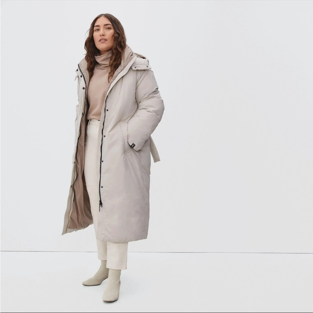 Everlane Women’s Long Cream Coat - Cloud Duvet Puffer (size L)